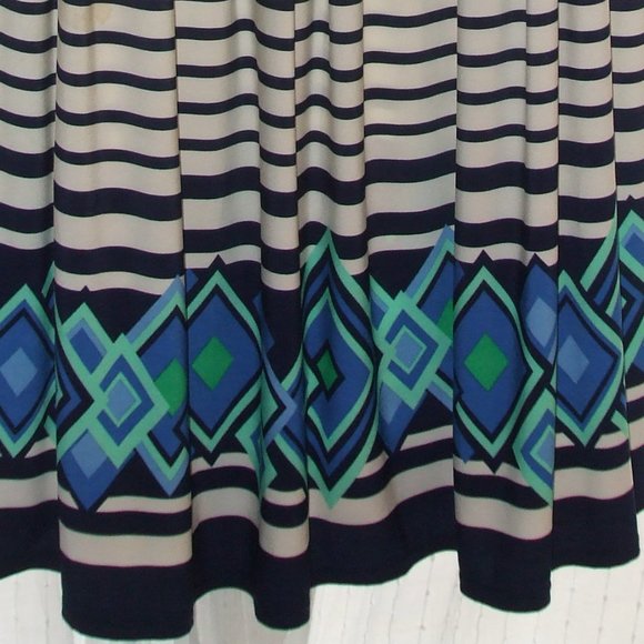 Beautiful Summer Plus Size Sun dress - Picture 5 of 5